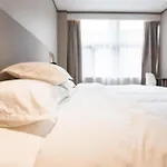 Hanting Hotel Shanghai Qingpu Oriental Commercial Building
